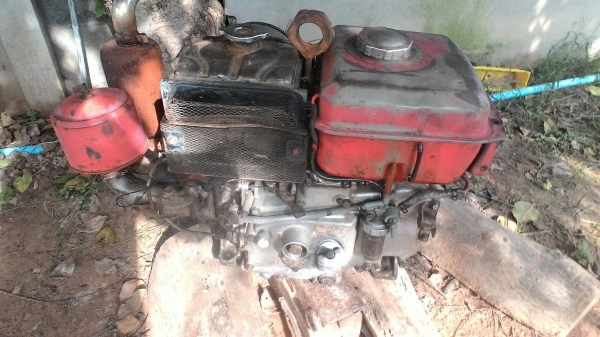 ขายแต่ตัว รถไถ ET 9.5 แรงพร้อมใช้    ดู รถที อ.ราษีไศล  คับ  9000 บาท ด่วน 0986683479  สิทธิ์