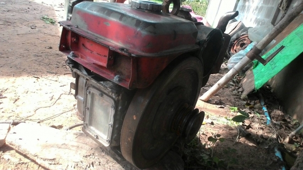 ขายแต่ตัว รถไถ ET 9.5 แรงพร้อมใช้    ดู รถที อ.ราษีไศล  คับ  9000 บาท ด่วน 0986683479  สิทธิ์