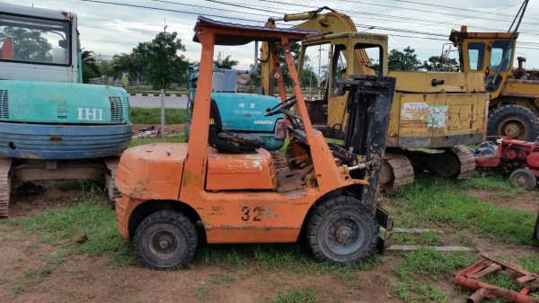 ขาย รถยก โฟล์คลิฟต์ เสาสูง 5 เมตร TOYOTA 2FD25 ขนาด 2.5 ตัน ดีเซล เก่าญี่ปุ่นครับ ขาย รถยก โฟล์คลิฟต์ เสาสูง 5 เมตร TOYOTA 2FD25 ขนาด 2.5 ตัน ดีเซล เก่าญี่ปุ่นครับ