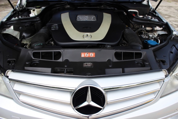 2010 BENZ C230 KOMPRESSOR Avantgard กระจังหน้าSport ออกศูนย์ BenzThailand
