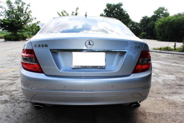 2010 BENZ C230 KOMPRESSOR Avantgard กระจังหน้าSport ออกศูนย์ BenzThailand