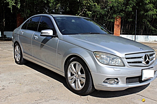 2010 BENZ C230 KOMPRESSOR Avantgard กระจังหน้าSport ออกศูนย์ BenzThailand