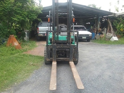 ขายรถยกฟอร์คลิฟต์ 3.0 T MITSUBISHI FG30T LPG เกียร์ออโต้ ยกสูง 4.0 MM. งาสไลท์