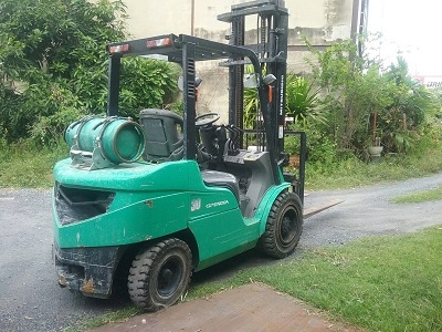 ขายรถยกฟอร์คลิฟต์ 3.0 T MITSUBISHI FG30T LPG เกียร์ออโต้ ยกสูง 4.0 MM. งาสไลท์