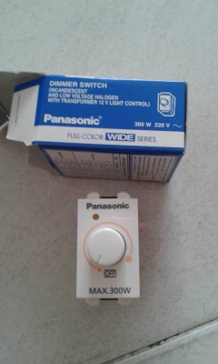 ตัวหรี่ไฟ 300 W. ของพานา..ใหม่คับ