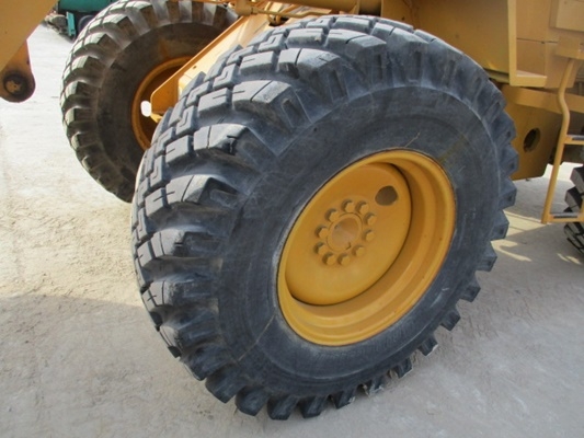 รถตักล้อยาง CATERPILLAR รุ่น910F ปี 1995