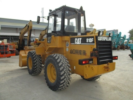 รถตักล้อยาง CATERPILLAR รุ่น910F ปี 1995