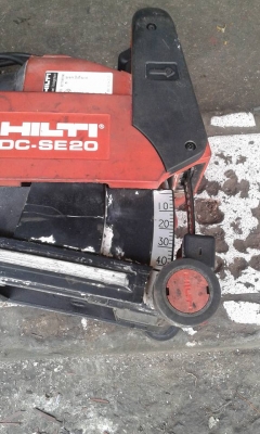 เครื่องตัดกระเบื้องเซาะร่อง HILTI