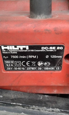 เครื่องตัดกระเบื้องเซาะร่อง HILTI