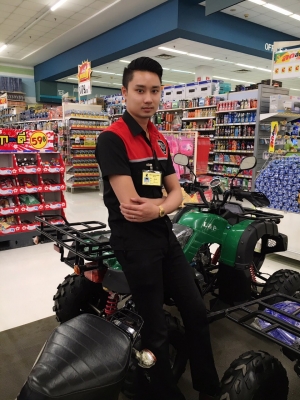 สินค้ามากมาย BIG C L&amp;P รถมอไซค์ ATV มังกี้กอลิล่า BUGGY GIGI และอื่นๆรวมไปถึงรถไฟฟ้า