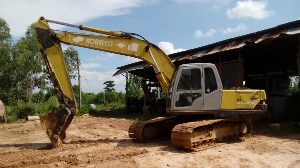 ขายด่วน sk200-3 สภาพพร้อมใช้งาน เอวมีขยับ เครื่องดี ปั๊มดี ช่วงล่างพอใช้