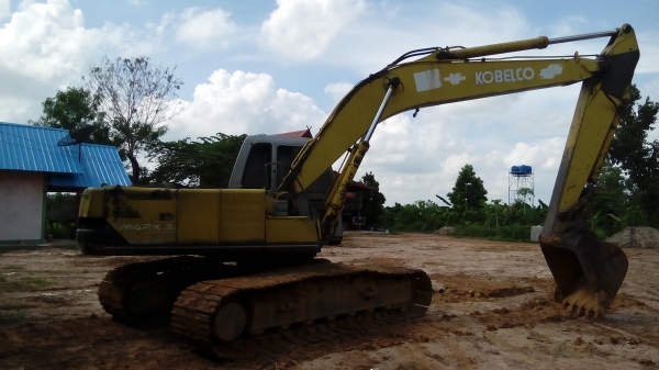 ขายด่วน sk200-3 สภาพพร้อมใช้งาน เอวมีขยับ เครื่องดี ปั๊มดี ช่วงล่างพอใช้ ขายด่วน sk200-3 สภาพพร้อมใช้งาน เอวมีขยับ เครื่องดี ปั๊มดี ช่วงล่างพอใช้