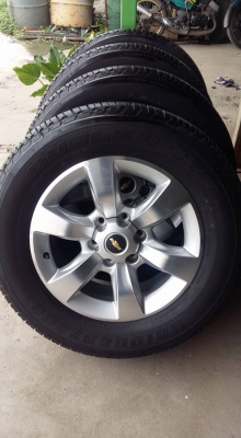 ขายล้อแม็กป้ายแดง trailblazer 18"&times;7.5" et33 6รู139.7 ยาง bridgestone dueler h/t 684ll 265/60r18 ผลิตสัปดาห์ที่8ปี16 ตุ่มที่หน้ายางมีทุกเส้นครับ ขายทั้งชุด 27,900 บาทครับ สนใจติดต่อ ตาเล็ก ล้อและยางครับ 081-3747940