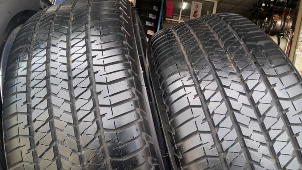 ขายล้อแม็กป้ายแดง trailblazer 18"&times;7.5" et33 6รู139.7 ยาง bridgestone dueler h/t 684ll 265/60r18 ผลิตสัปดาห์ที่8ปี16 ตุ่มที่หน้ายางมีทุกเส้นครับ ขายทั้งชุด 27,900 บาทครับ สนใจติดต่อ ตาเล็ก ล้อและยางครับ 081-3747940
