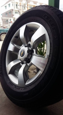 ขายล้อแม็กป้ายแดง trailblazer 18"&times;7.5" et33 6รู139.7 ยาง bridgestone dueler h/t 684ll 265/60r18 ผลิตสัปดาห์ที่8ปี16 ตุ่มที่หน้ายางมีทุกเส้นครับ ขายทั้งชุด 27,900 บาทครับ สนใจติดต่อ ตาเล็ก ล้อและยางครับ 081-3747940