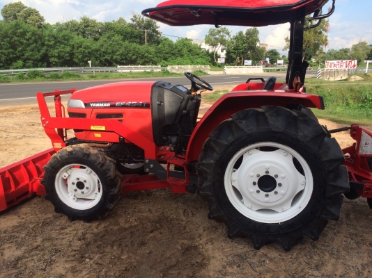 295000บาทครับ  แถมอุปกรณ์ดันดินหน้า ผาน6x22นิ้วครับ สวยๆพร้อมใช้เลย