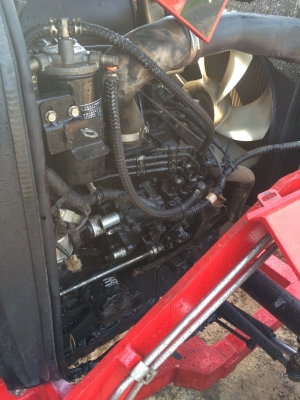 295000บาทครับ  แถมอุปกรณ์ดันดินหน้า ผาน6x22นิ้วครับ สวยๆพร้อมใช้เลย