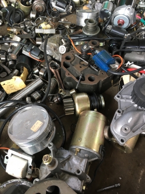 ขาย..อะไหล่รถยนต์+มอไซต์ รุ่นเก่าๆ วินเทจๆ