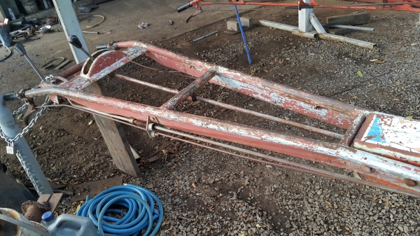 รถไถนาเดินตามม้าคะนอง