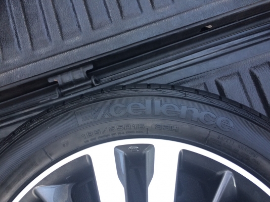 ล้อป้ายแดง Honda Jazz พร้อมยาง 185-55-16 ล้อป้ายแดง Honda Jazz พร้อมยาง 185-55-16