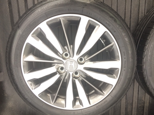 ล้อป้ายแดง Honda Jazz พร้อมยาง 185-55-16 ล้อป้ายแดง Honda Jazz พร้อมยาง 185-55-16