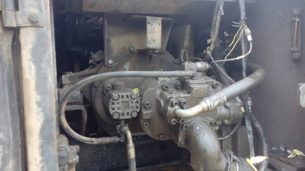 **465,000 บ.ต่อรอง/// แบคโฮ HITACHI EX200-3 ไฟฟ้าครบ เอวขยับ เครื่อง+ปั้ม ดี บูมอาร์มดี ช่วงงล่าง70\% ตามสภาพ ใช้งาน ทำงานอยู่ ใบสัญญาซื้อขาย **ขาย HITACHI EX-200 รุ่น3 แบคโฮ สภาดี ราคาเบา ไม่มีเล่ม มีสัญญาซื้อขาย ขายตามสภาพ HYD.EXCAVATOR HITACHI EX200-3 เ