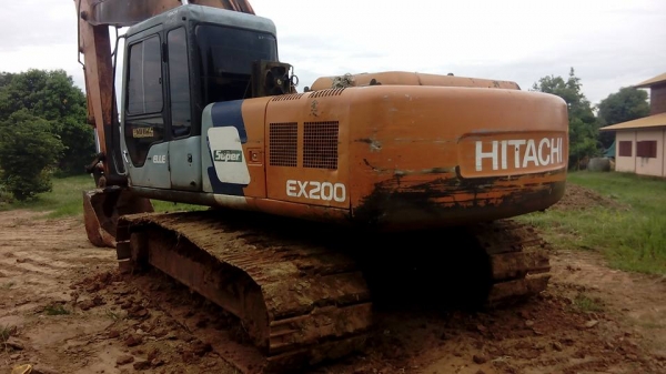 **465,000 บ.ต่อรอง/// แบคโฮ HITACHI EX200-3 ไฟฟ้าครบ เอวขยับ เครื่อง+ปั้ม ดี บูมอาร์มดี ช่วงงล่าง70\% ตามสภาพ ใช้งาน ทำงานอยู่ ใบสัญญาซื้อขาย **ขาย HITACHI EX-200 รุ่น3 แบคโฮ สภาดี ราคาเบา ไม่มีเล่ม มีสัญญาซื้อขาย ขายตามสภาพ HYD.EXCAVATOR HITACHI EX200-3 เ