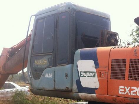 **465,000 บ.ต่อรอง/// แบคโฮ HITACHI EX200-3 ไฟฟ้าครบ เอวขยับ เครื่อง+ปั้ม ดี บูมอาร์มดี ช่วงงล่าง70\% ตามสภาพ ใช้งาน ทำงานอยู่ ใบสัญญาซื้อขาย **ขาย HITACHI EX-200 รุ่น3 แบคโฮ สภาดี ราคาเบา ไม่มีเล่ม มีสัญญาซื้อขาย ขายตามสภาพ HYD.EXCAVATOR HITACHI EX200-3 เ