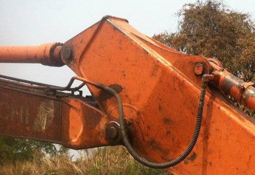 **465,000 บ.ต่อรอง/// แบคโฮ HITACHI EX200-3 ไฟฟ้าครบ เอวขยับ เครื่อง+ปั้ม ดี บูมอาร์มดี ช่วงงล่าง70\% ตามสภาพ ใช้งาน ทำงานอยู่ ใบสัญญาซื้อขาย **ขาย HITACHI EX-200 รุ่น3 แบคโฮ สภาดี ราคาเบา ไม่มีเล่ม มีสัญญาซื้อขาย ขายตามสภาพ HYD.EXCAVATOR HITACHI EX200-3 เ