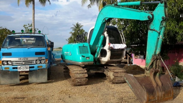 ขายรถแม็คโฮ