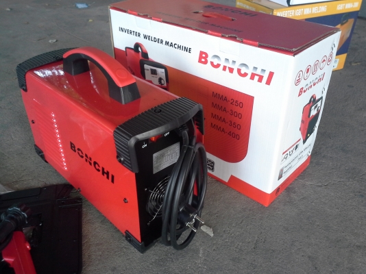 ตู้เชื่อมอินเวอเตอร์400ampของใหม่ทุกตัว สุดค้ม3050(จัดส่งเก็บเงินปลายทางได้ทั่วไทย)บอร์ดใหญ่ ไฟแรง เชื่อมอึดลากยาวต่อเนื่องได้ ลวด4มิลได้เลย  ตู้เชื่อม อินเวอเตอร์ BONCHI MMA400ใหม่!!! มาเเรง เป็นสินค้าที่ถูกพัฒนาขึ้นมาจากรุ่นก่อนๆที่เคยมี บอกได้เลยว่าดีท