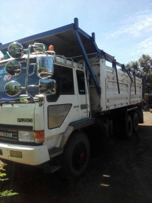 ขายรถบรรทุก ดั้ม2เพลา หลงโบ 220เทอร์โบ แรงสวยสภาพดีมาก เกียร์10สปีด เอกสารพร้อมโอน ราคา850,000 สนใจโทร 090-8588220คุณนะ 093-3258446คุณบิว หรือเข้าดูสินค้าอื่นๆได้ที่ www.narong2truck.com หรือ www.truck.in.th/498 หรือเพจFacebook ณรงค์ ซื้อขายรถมือสอง (เว็บ