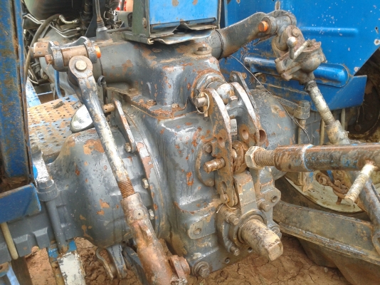 ขายฟอร์ด6610 เสื้อลายH3ปั้มกลม ไอดีโต หัวฉีดเตี้ย ยางดีรถพร้อมใช้ เล่มทะเบียน