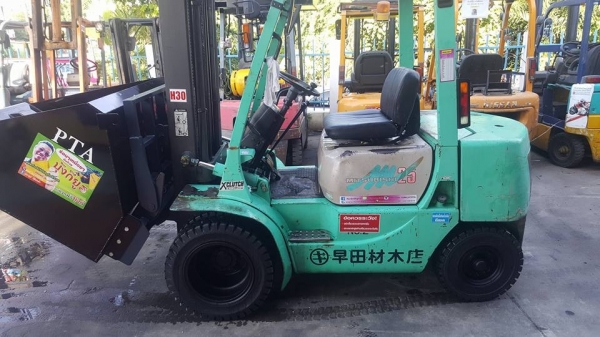 แหล่งรวมรถโฟล์คลิฟท์งาเทงากระดกงาคว่ำหงายเทได้สำหรับตักยางก้อนยางพารายางถ้วยขี้ยาง แหล่งรวมรถโฟล์คลิฟท์งาเทงากระดกงาคว่ำหงายเทได้สำหรับตักยางก้อนยางพารายางถ้วยขี้ยาง