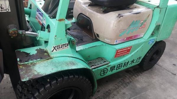 แหล่งรวมรถโฟล์คลิฟท์งาเทงากระดกงาคว่ำหงายเทได้สำหรับตักยางก้อนยางพารายางถ้วยขี้ยาง แหล่งรวมรถโฟล์คลิฟท์งาเทงากระดกงาคว่ำหงายเทได้สำหรับตักยางก้อนยางพารายางถ้วยขี้ยาง