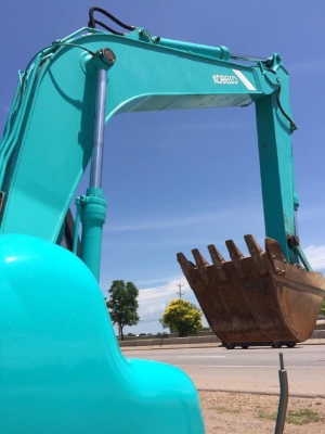 ขายรถแบคโฮ KOBELCO SK120 MARK 5 SUPER รถนอกนำเข้าเองจากญี่ปุ่น สภาพสวยพร้อมใช้งาน มีVDOการทำงานครับ
