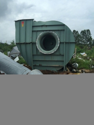 ขายโบเวอร์ขนาดใหญ่มากใช้กับมอเตอร์ 350 แรงม้าไม่มีมอเตอร์ราคา 180,000 บาท