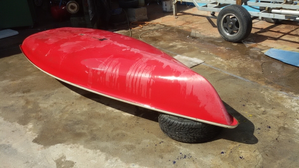 เรือใบ ราคา30000จากประเทศญี่ปุ่น สภาพสวยๆ ใหม่สีเดิม ไม่แตกไม่รั่ว100\%