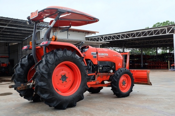 รถไถมือสองรุ่น L4708 ใบมีด+ผาน 1 ตัว ดาวน์ 10,000 บาท โทร 089-0111624