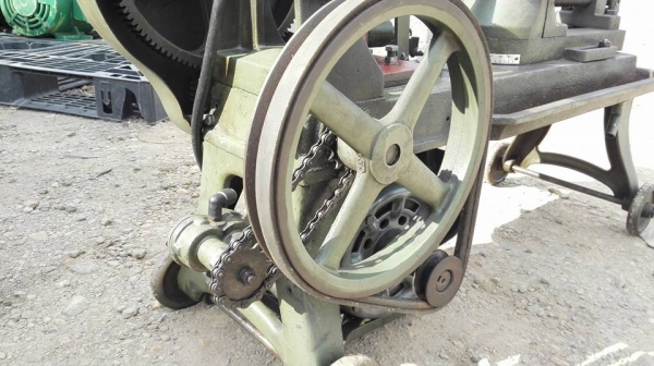 ** SOLD ** เลื่อยชักตัดเหล็ก HERO  มีปั้มน้ำ ไฟ 380V สภาพใสๆวันรุ่นชอบแน่นทุกอนูเชิญสัมผัสได้!!