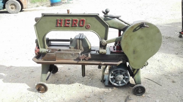 ** SOLD ** เลื่อยชักตัดเหล็ก HERO  มีปั้มน้ำ ไฟ 380V สภาพใสๆวันรุ่นชอบแน่นทุกอนูเชิญสัมผัสได้!!