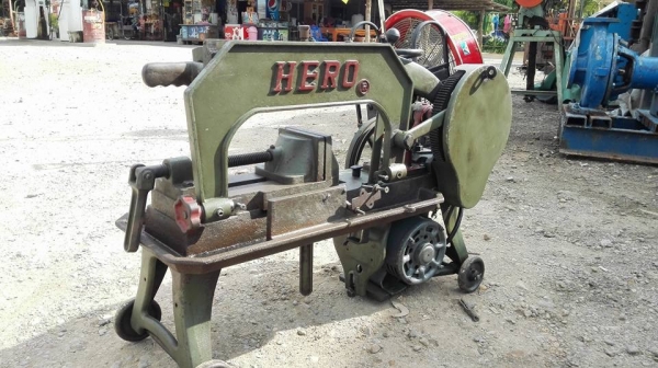** SOLD ** เลื่อยชักตัดเหล็ก HERO  มีปั้มน้ำ ไฟ 380V สภาพใสๆวันรุ่นชอบแน่นทุกอนูเชิญสัมผัสได้!!