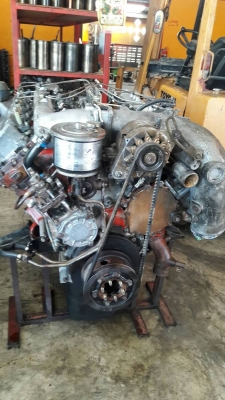 เครื่องยนต์ฮีโน่EF550แปดสูบ(V8)เครื่องแรงจัด สวยมากข้อแสตนดาร์ดติดดีมาก อุปกรณ์ครบตัวสมบูรณ์มากครับ