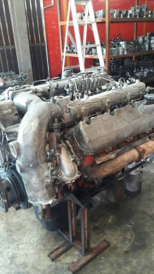 เครื่องยนต์ฮีโน่EF550แปดสูบ(V8)เครื่องแรงจัด สวยมากข้อแสตนดาร์ดติดดีมาก อุปกรณ์ครบตัวสมบูรณ์มากครับ