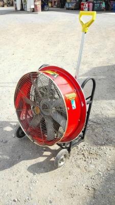 ** Sold ** โบวเวอร์ระบายอากาศ TEMPEST Made in USA ใช้เครื่องยนต์เบนซิน 5 HP รุ่นไม่ง้อไฟหิ้วน้ำมันไปคือจบ!!