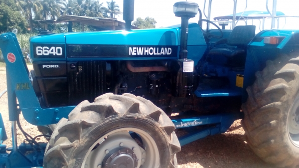 ขายรถไถFORDรุ่น6640คานหน้า NEWHOLLAND ปี97 พร้อมโอน