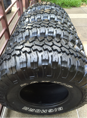 ยาง Mud Maxxis 33 12.5 R15 ดอกเต็ม ไม่มีปะ ราคาไม่แพง ยาง Mud Maxxis 33 12.5 R15 ดอกเต็ม ไม่มีปะ ราคาไม่แพง
