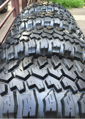 ยาง Mud Maxxis 33 12.5 R15 ดอกเต็ม ไม่มีปะ ราคาไม่แพง ยาง Mud Maxxis 33 12.5 R15 ดอกเต็ม ไม่มีปะ ราคาไม่แพง