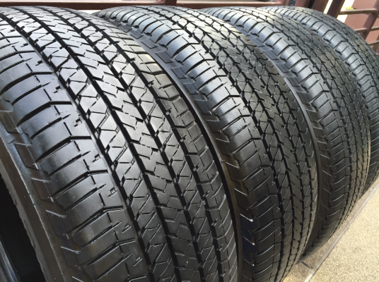 ยาง Bridgestone 255 60 18 ดอกเต็ม พร้อมใช้งาน ราคาไม่แพง ยาง Bridgestone 255 60 18 ดอกเต็ม พร้อมใช้งาน ราคาไม่แพง