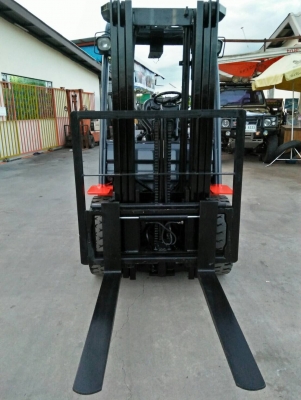 ขายโฟล์คลิฟ Toyota รุ่น8 ยก2.5 ตัน เสา4.3 เมตรทูฟรี ติดตั่งไซชิฟ